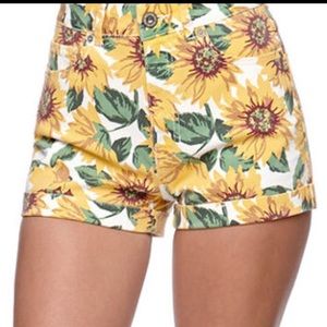Bullhead sunflower mom shorts